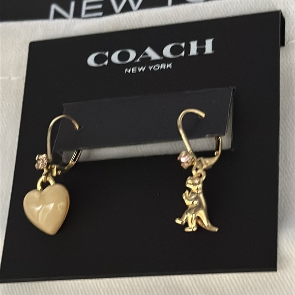 NWT Coach Heart And Rexy Mismatch Earrings - Picture 6 of 9